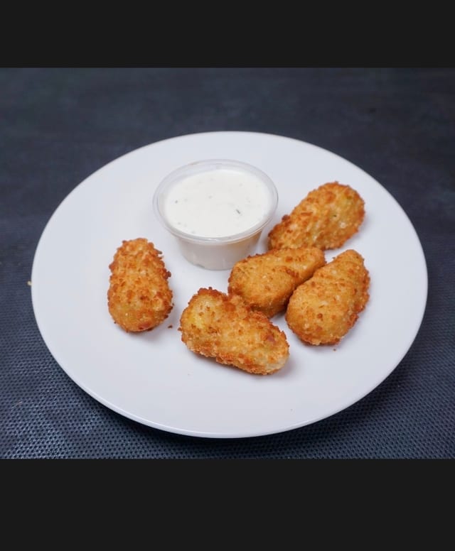 5 pc Jalapeño Poppers.