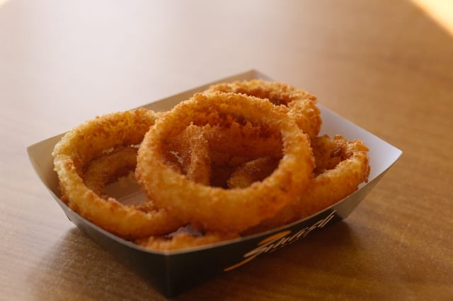 8 pc Onion Rings.
